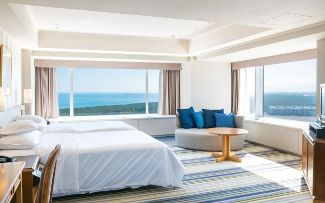Phoenix Seagaia Ocean Tower