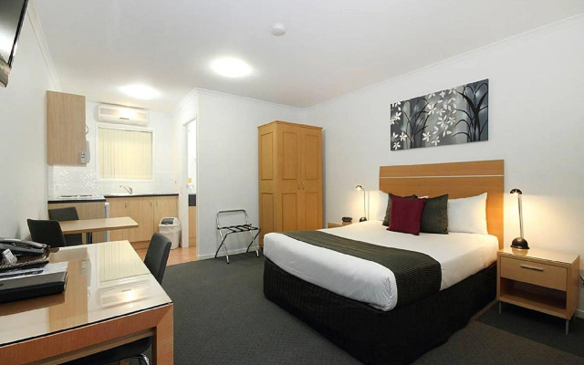 Browns Plains Motor Inn