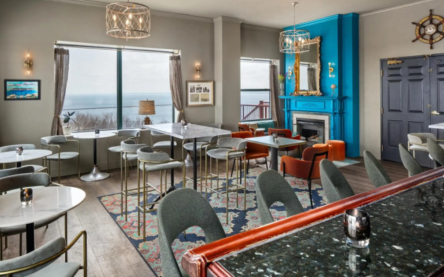 Landmark Inn