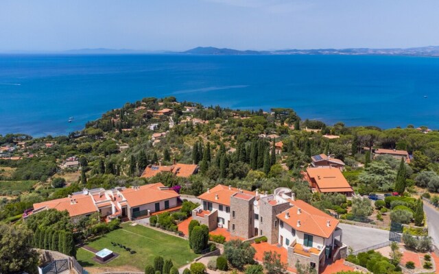 Three-room Apartment Porto Santo Stefano