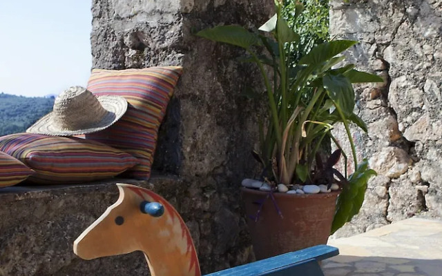 White Jasmine Cottage