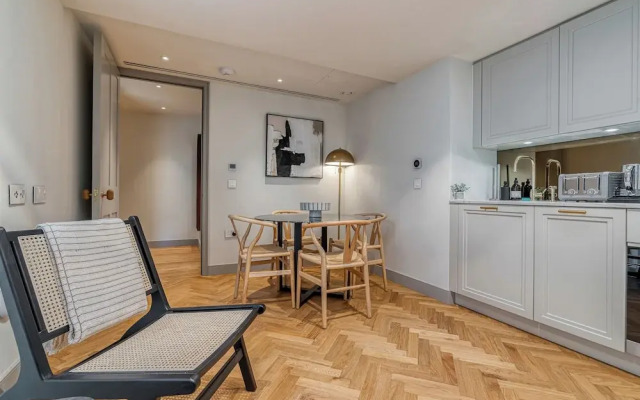 Luxury flats near Big Ben and London Eye