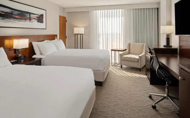 Delta Hotels by Marriott Minneapolis Northeast