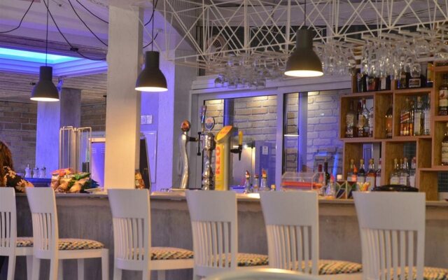 Nereus Hotel