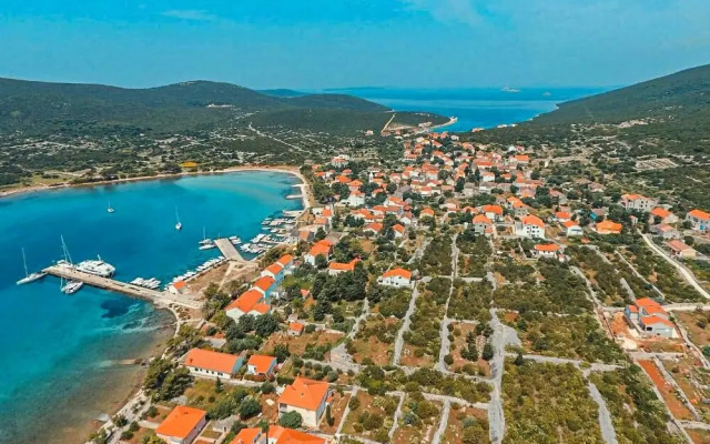 Amazing Apartment in Otok Ist With Wifi and 2 Bedrooms