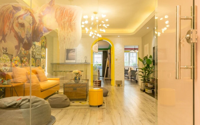 Henry's Apartment- Taikang Road