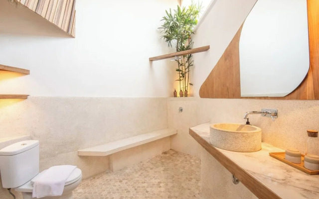 Modern 1 BR Villa 800m To Canggu Beach