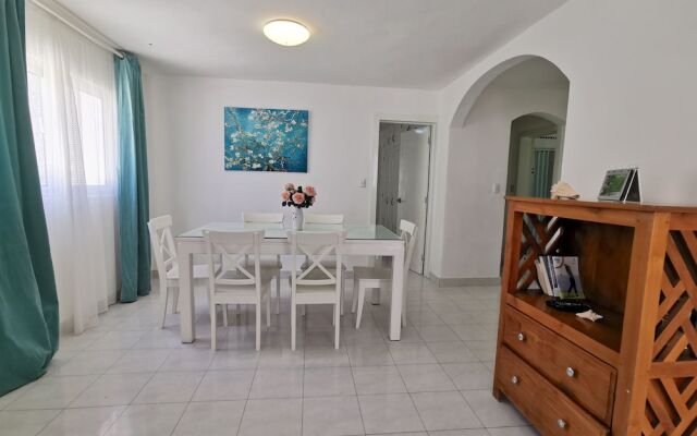 Los Corales Tropical Beach Resort & SPA