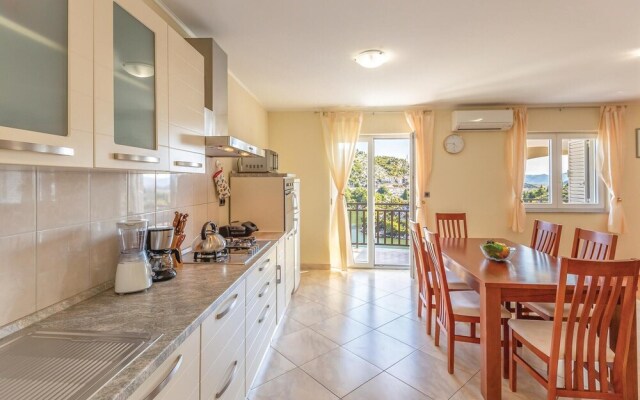 Beautiful Home in Ploce With Wifi and 2 Bedrooms