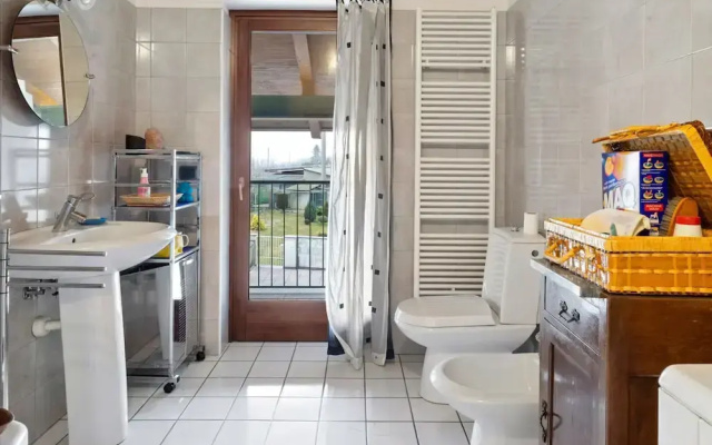Belvilla by OYO Secluded Apartment With Balcony