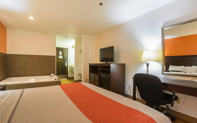 Baymont Inn And Suites Waterloo