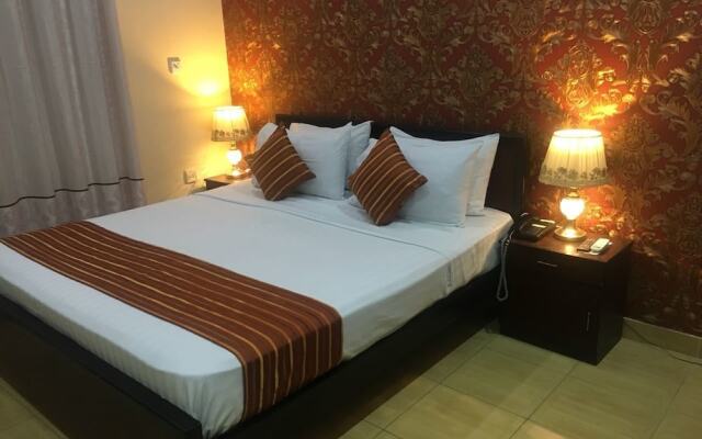 Hotel Executive Lodge