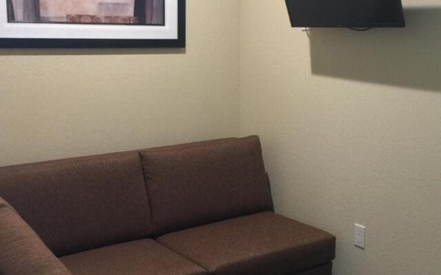 Cobblestone Hotel & Suites - Pecos