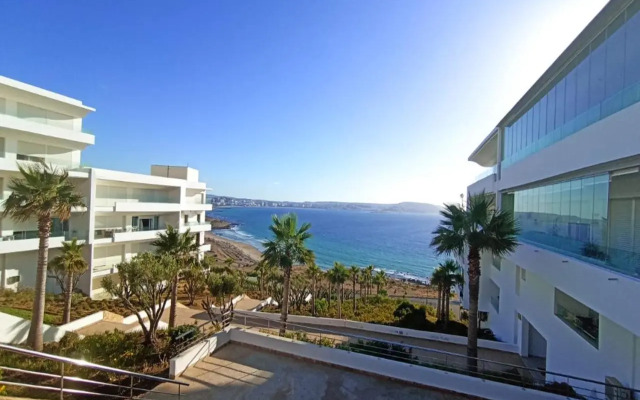 Intimate Apartment with a beautiful view