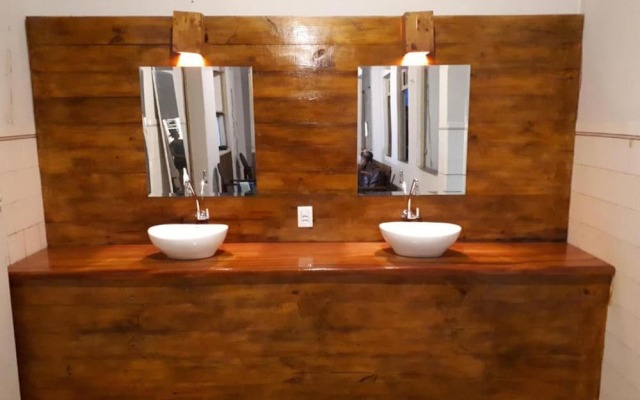 Reviver Hostel