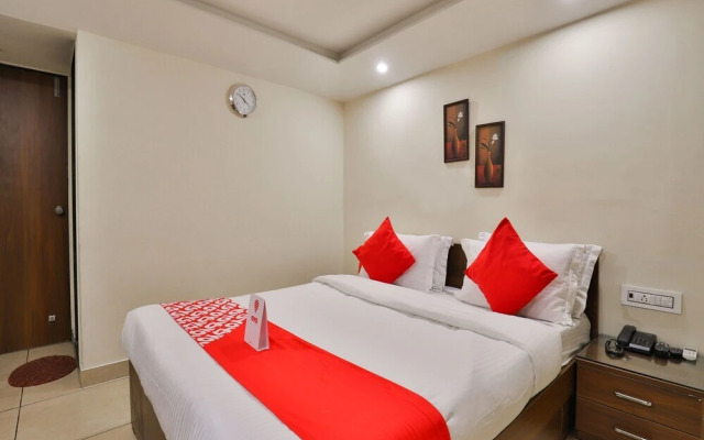 Hotel Moris Banquets by OYO Rooms