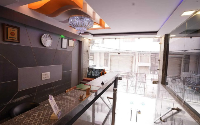 OYO 91616 Hotel Tourist Plaza