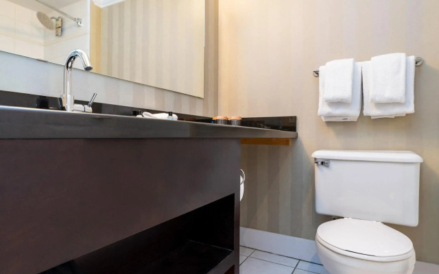 Sandman Hotel Vancouver Airport