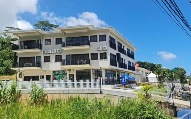 B Holiday Apartments