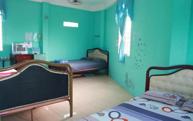 Huynh Huong Guesthouse