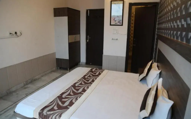 Time Square Guest House