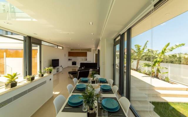 Luxury Villa Glass - 200 Meters From The Beach no6