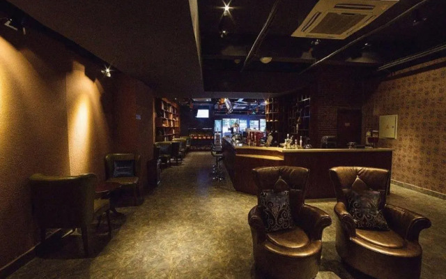 zhe fei hotel(Chengdu Wuhou Overpass Subway station)