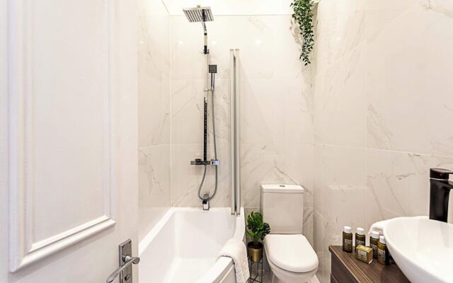 Stylish Apartment In Leafy Richmond