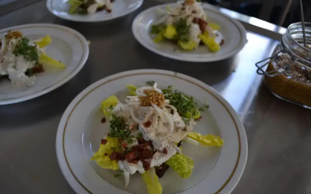 Tante Tut & Onkel E Hotel