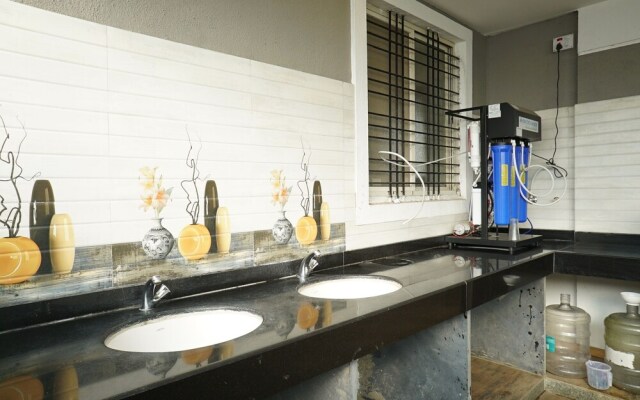 OYO 28029 Living Luxurious Studio Rooms