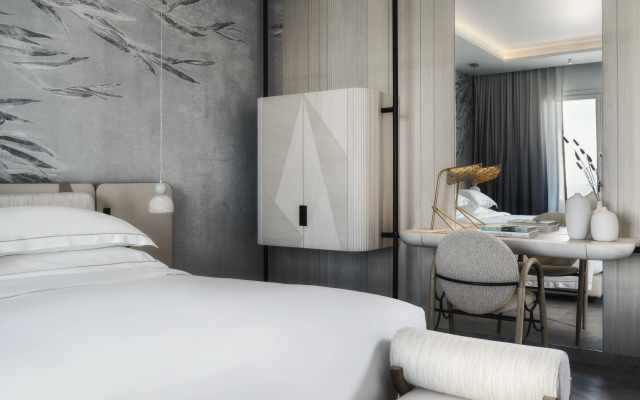 Deos Mykonos - A Myconian Collection Hotel