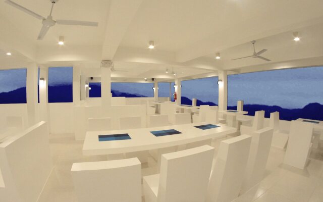 Coron Bluewave Hotel