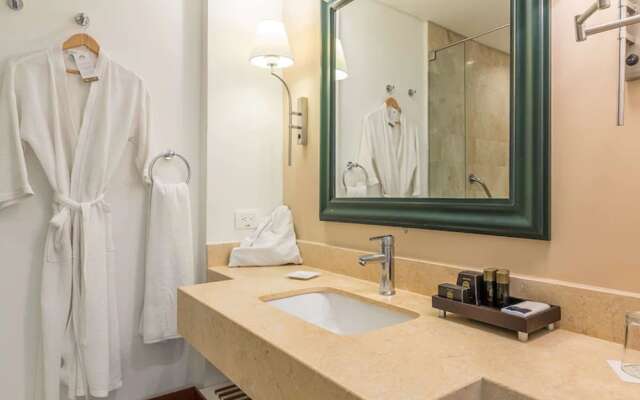 Hotel Cerca al Mar HC-F Con Desayuno