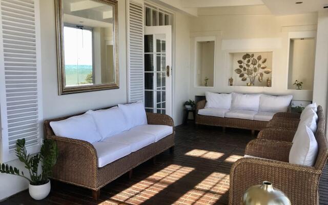 Manor on the Bay