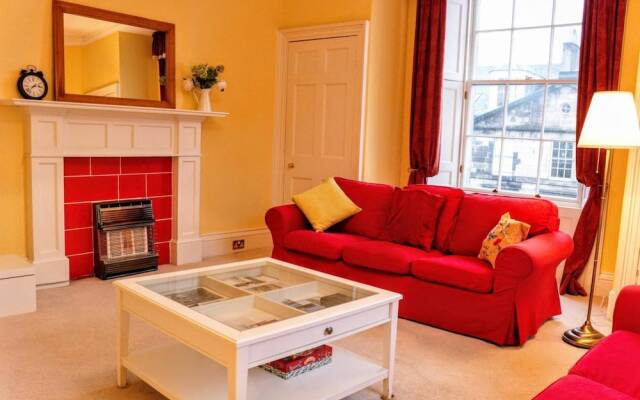 2 Bedroom Flat In The Central New Town