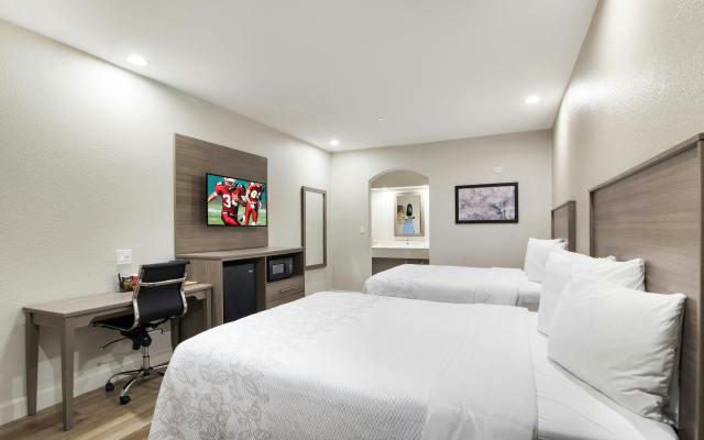 Red Roof Inn Plus+ Galveston - Beachfront