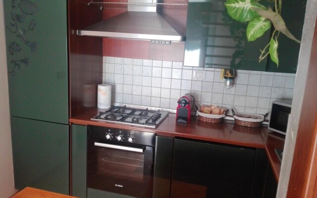 Apartment with 4 Bedrooms in Sambruson, with Furnished Balcony And Wifi - 34 Km From the Beach