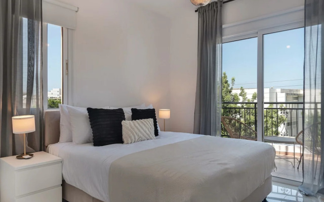 Phaedrus Living: Paphos Ithaki Gardens Flat