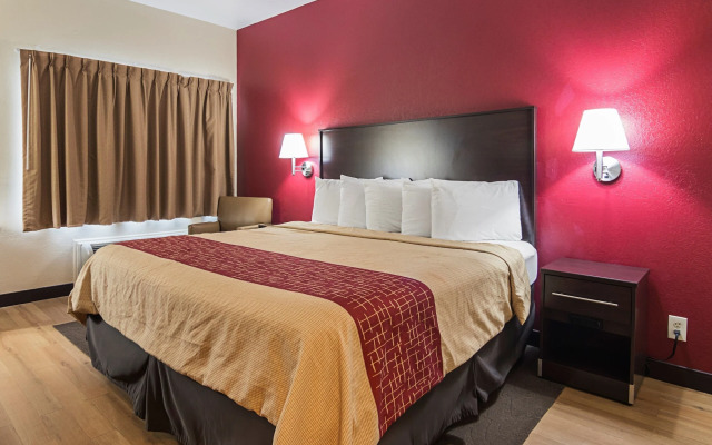 Red Roof Inn & Suites Lake Orion/ Auburn Hills