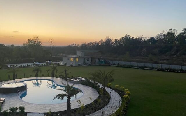 Pumpkin Hotels Corbett, Tusk N Wood