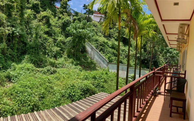 Pinky Bungalows Resort