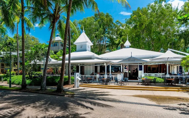 Luxury Apartment at Sea Temple Palm Cove 2 Bed 2 Bath