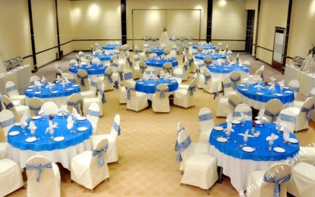 Hotel Crown Plaza
