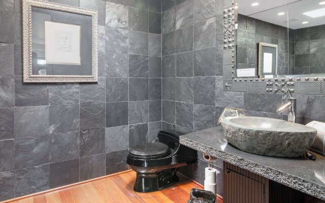 1633 La Jolla - 4 Br Home