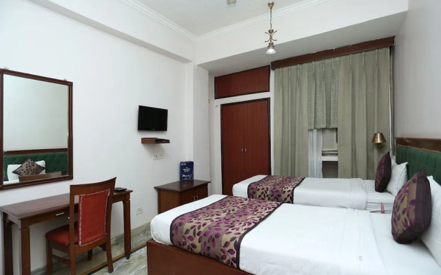 OYO 8178 Hotel Saket
