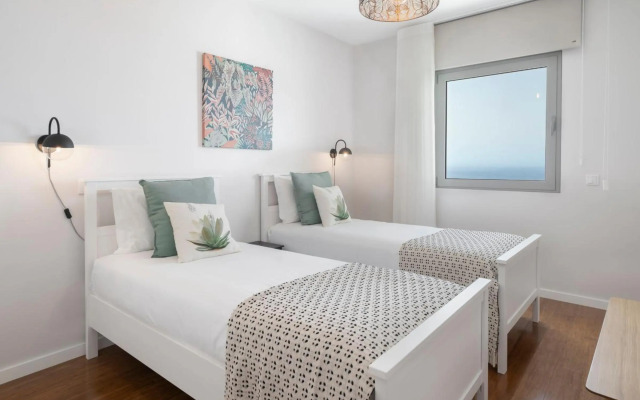 Alameda Formosa I by An Island Apart