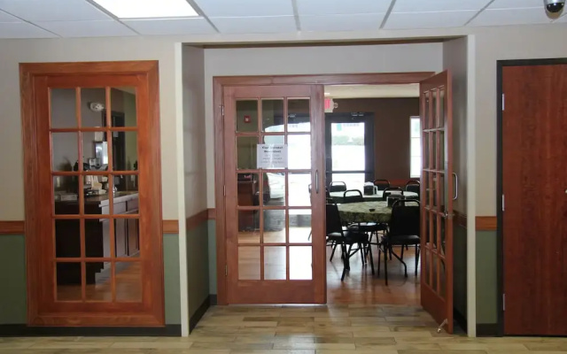Green Acres Hotel