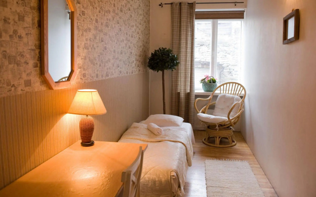 OldHouse Hostel