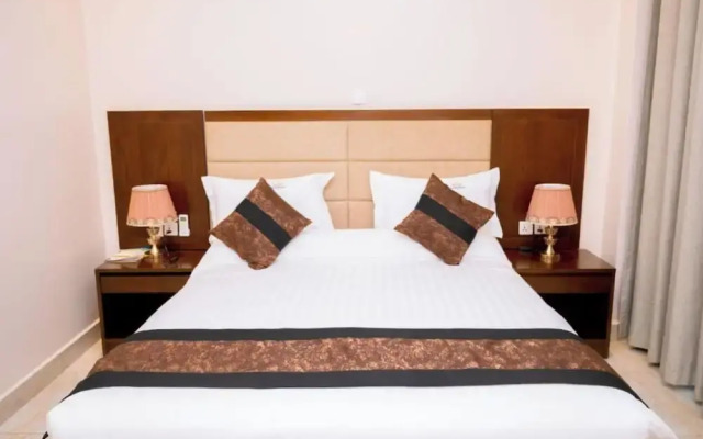 Madras Hotel and Apartments
