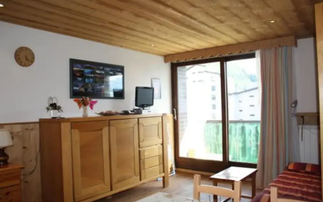 Cozy Ski Base Apartment